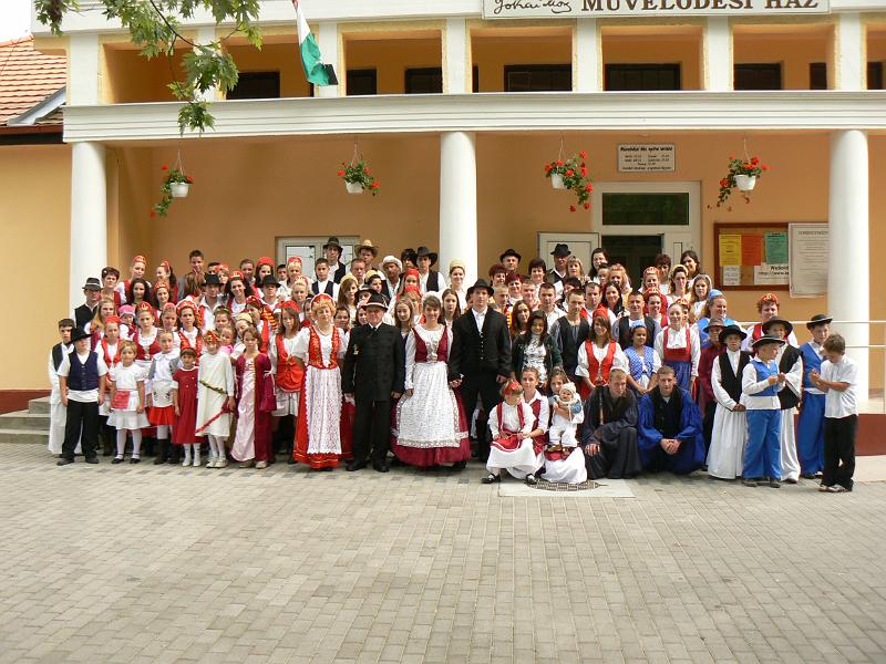 Szureti_Felvonulas_2010_004
