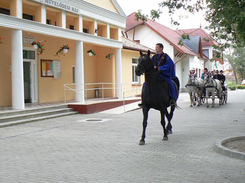 Szureti_Felvonulas_2010_007