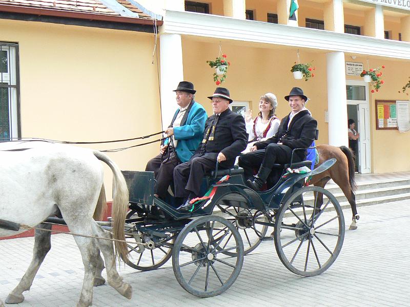 Szureti_Felvonulas_2010_009